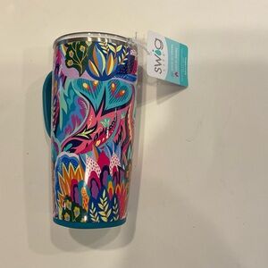 NWT- SWIG TRAVEL TUMBLER WITH LID. BAZAAR COLLECTION